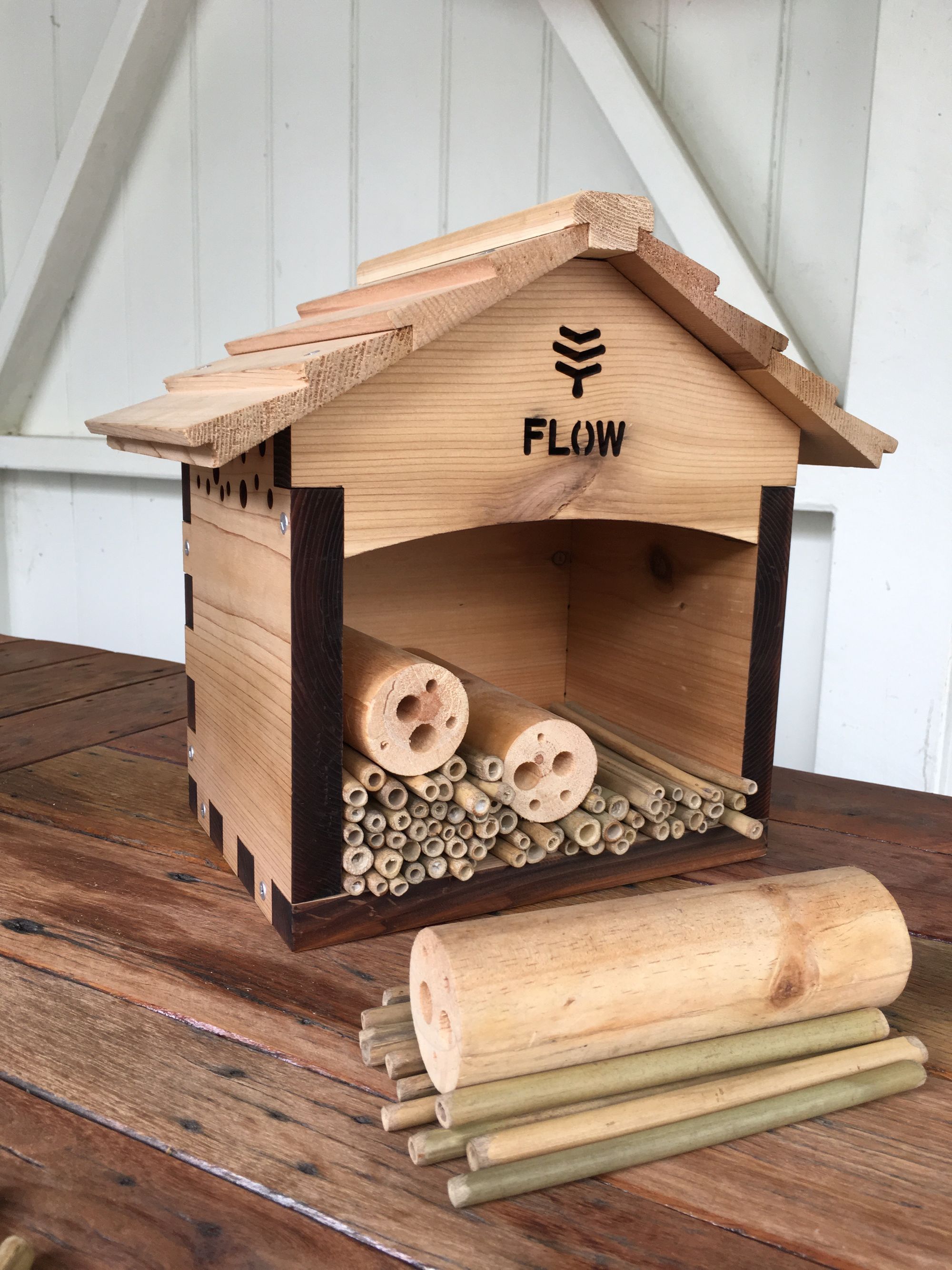 Construction, position & maintenance of the pollinator house