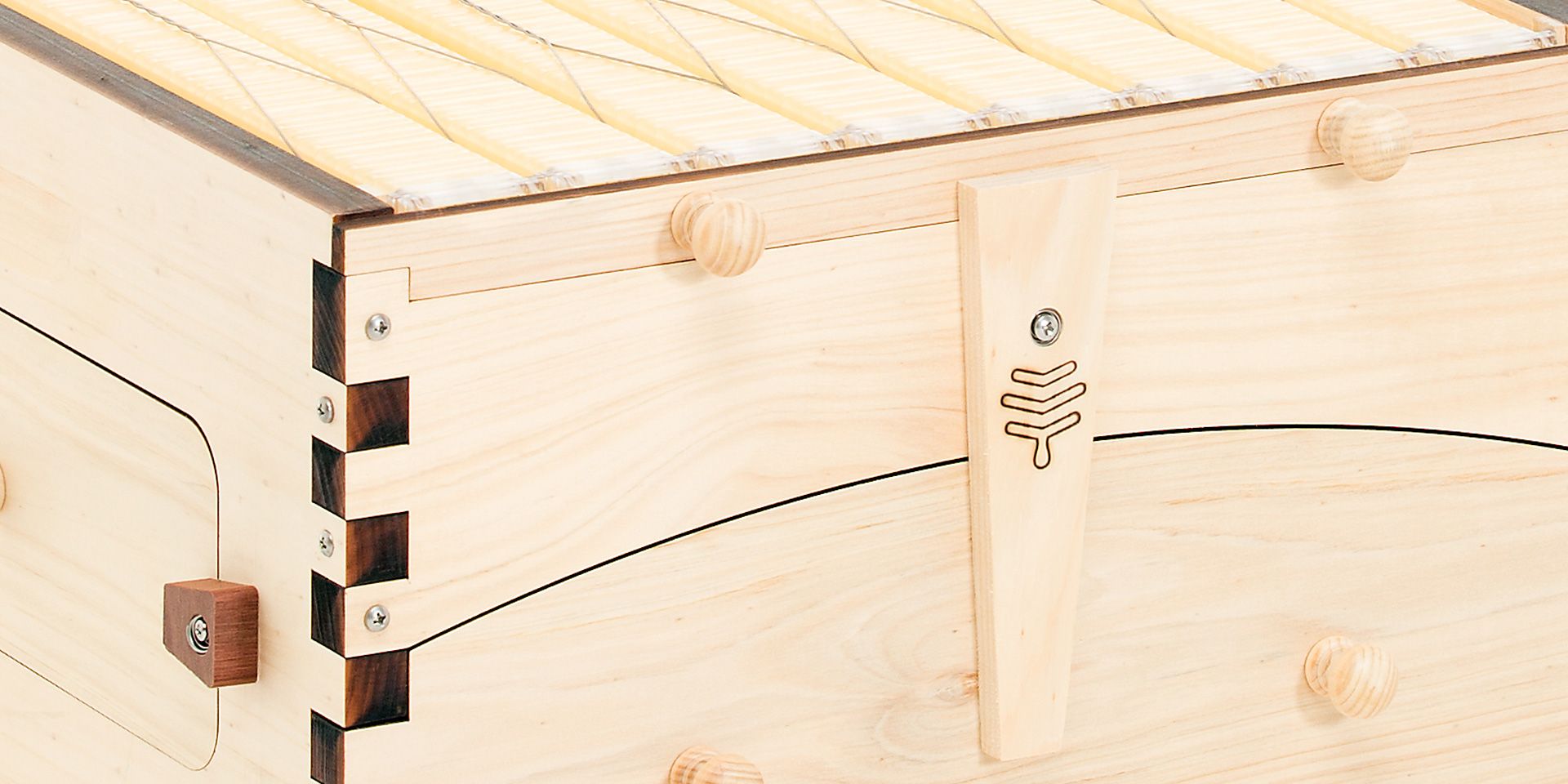 UK / British Standard National hives and Flow Frames